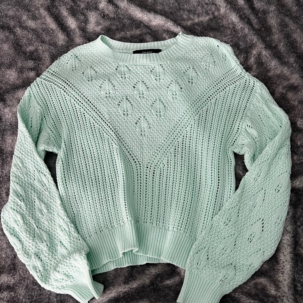 Forever 21 Green Crew Neck Sweater with Intricate Knit Design